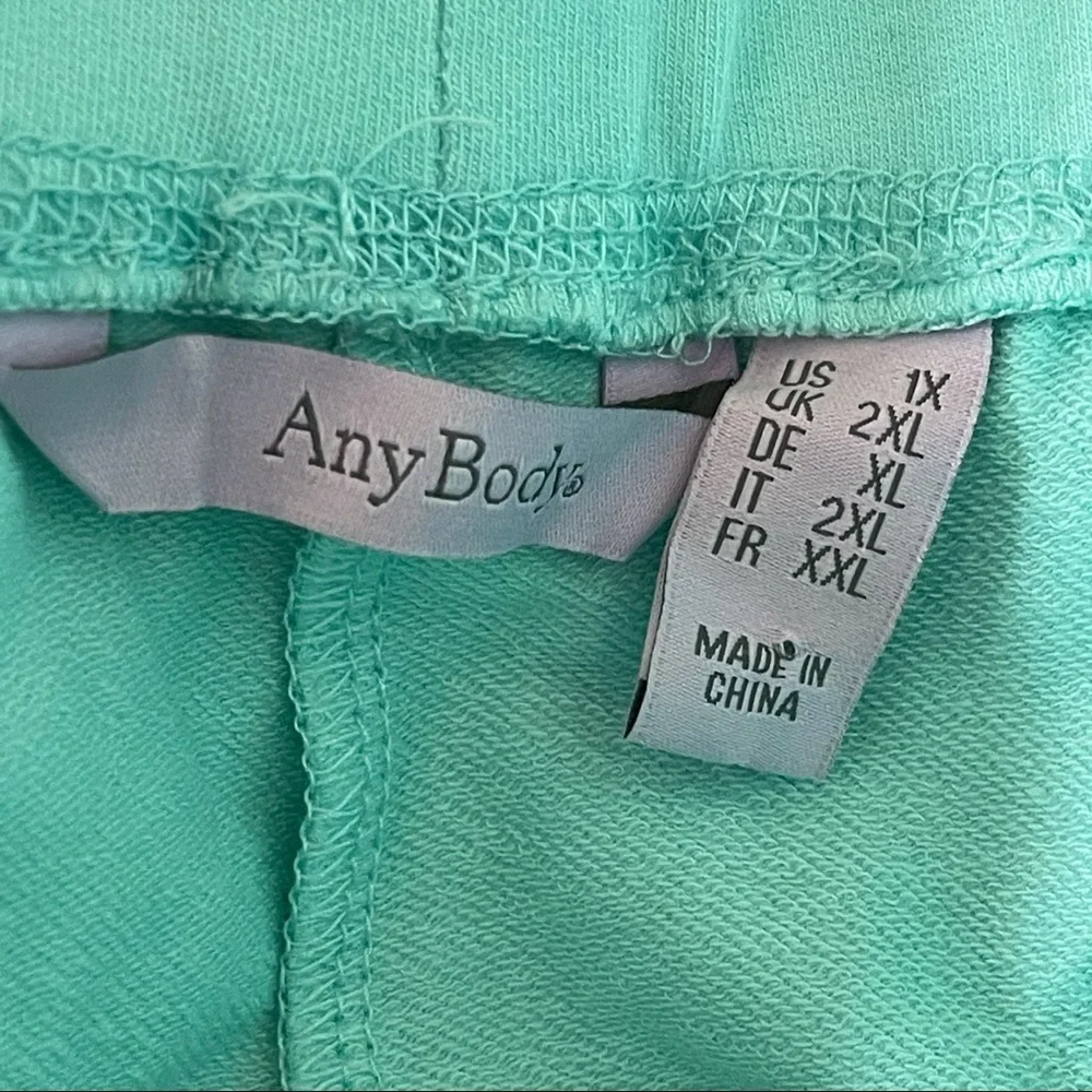 5/$20 ANYBODY Loungewear Cozy Knit Lt‎ French Terry Short